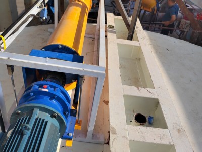 雙管稱重螺旋輸送機(jī) 螺旋計(jì)量稱 封閉螺旋輸送設(shè)備 河南千邁機(jī)械